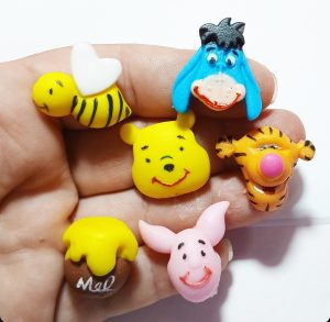 Aplique de açúcar ursinho pooh e amigos 25 unidades